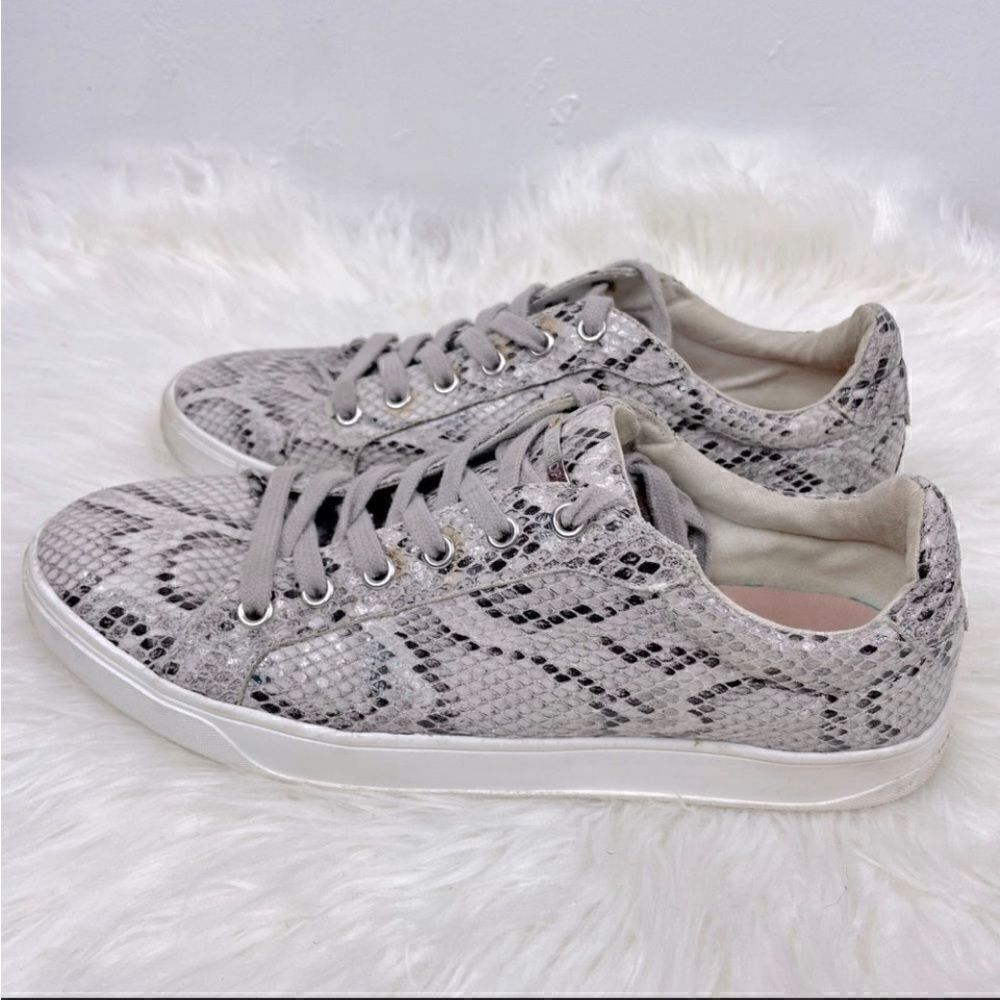 TOPSHOP snake skin sneaker 10.5